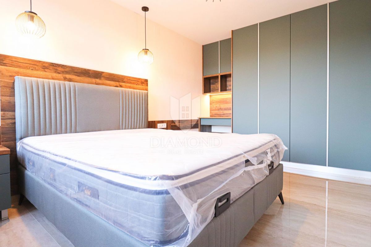 Zagabria, Sesvete! Appartamento con tre camere da letto completamente ristrutturato!