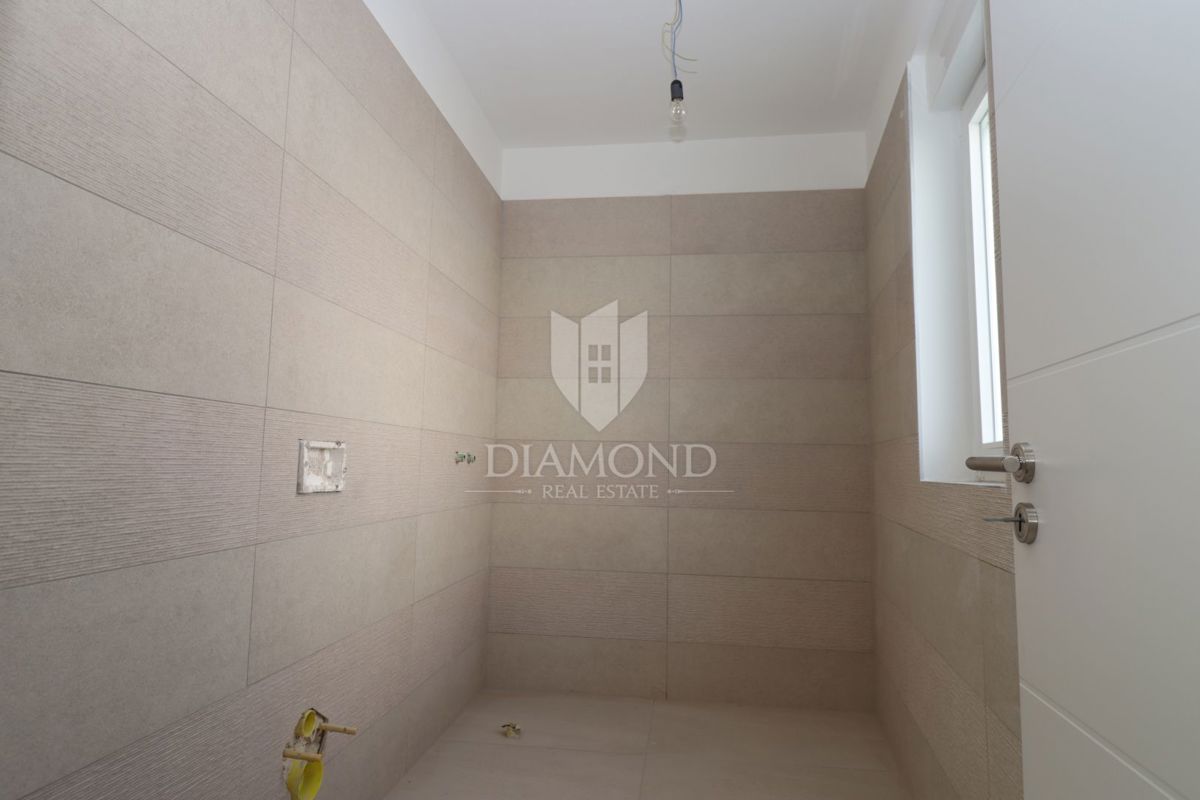 Nuova casa moderna con piscina – zona Medulin