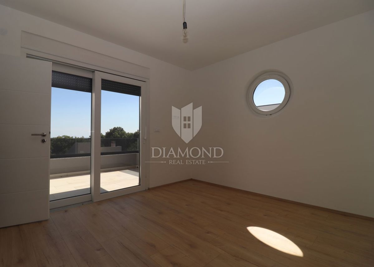 Nuova casa moderna con piscina – zona Medulin