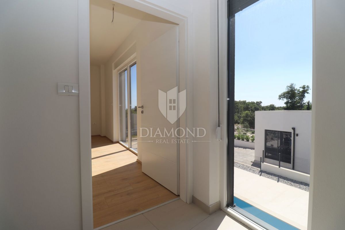 Nuova casa moderna con piscina – zona Medulin