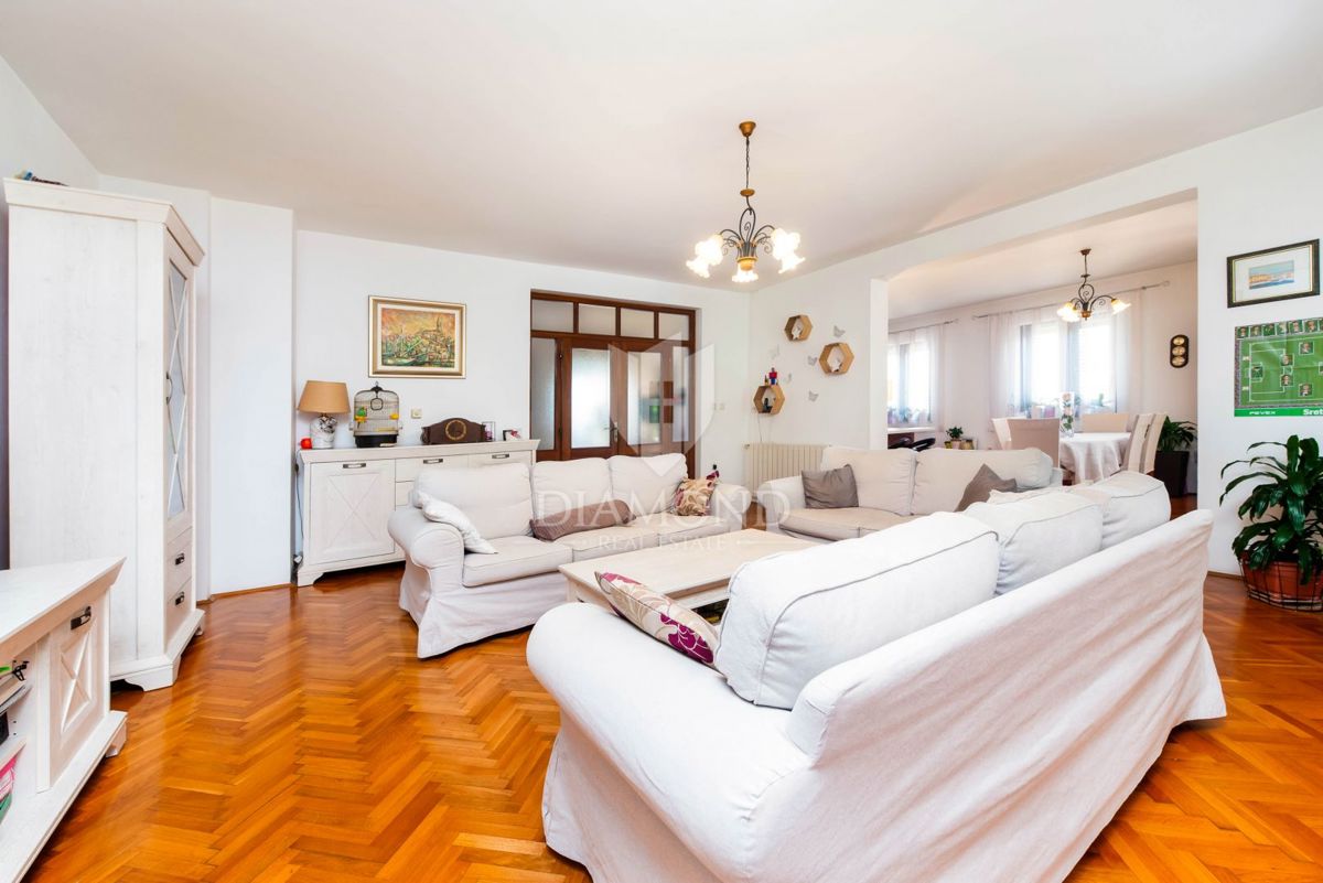 Rovigno, immobili per affari e residenziali in una posizione privilegiata