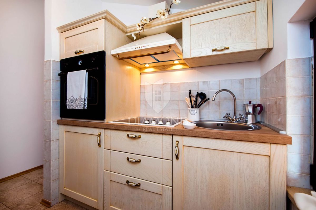 Rovigno, immobili per affari e residenziali in una posizione privilegiata