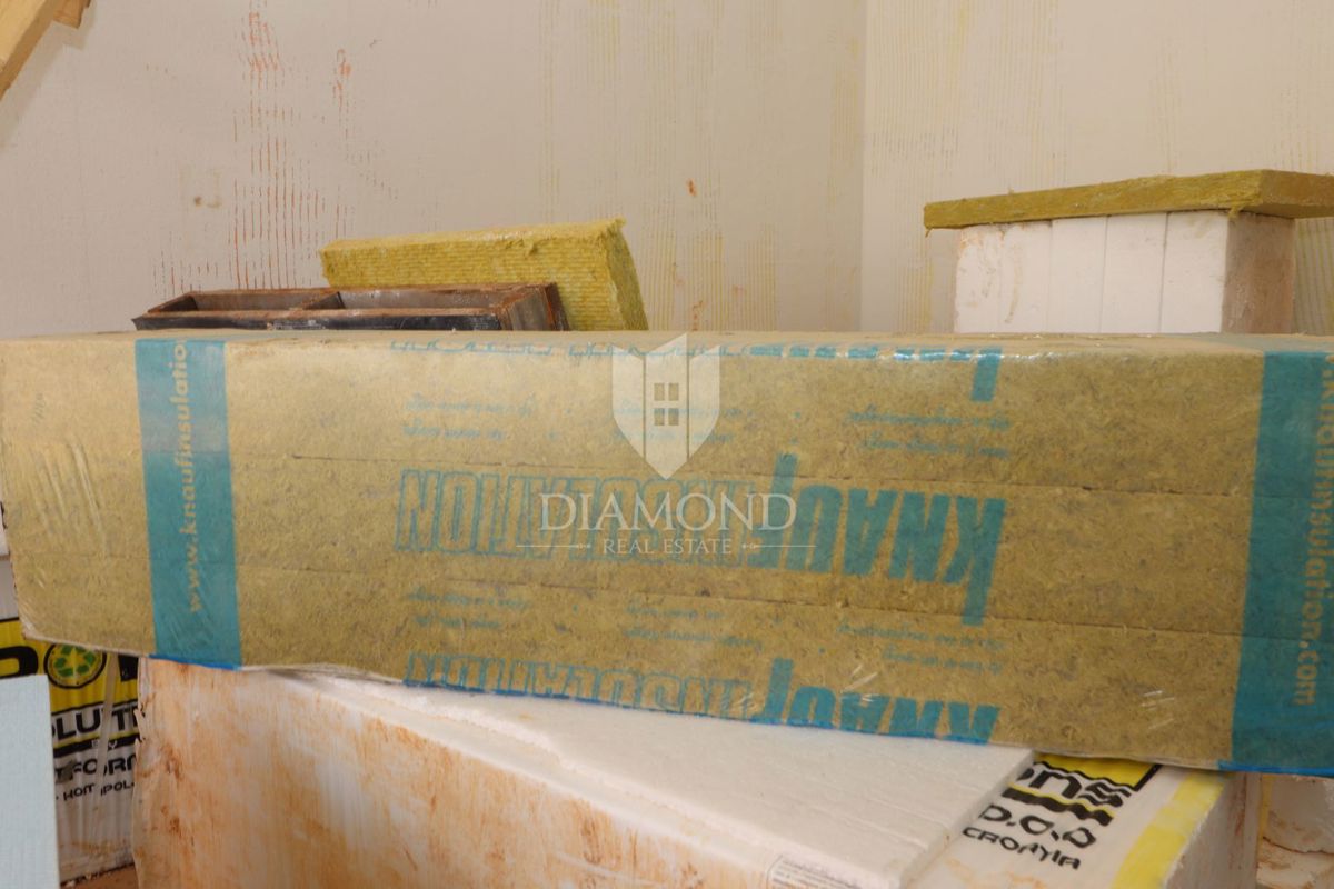 Esclusiva! Parenzo – casa a schiera al grezzo in posizione top