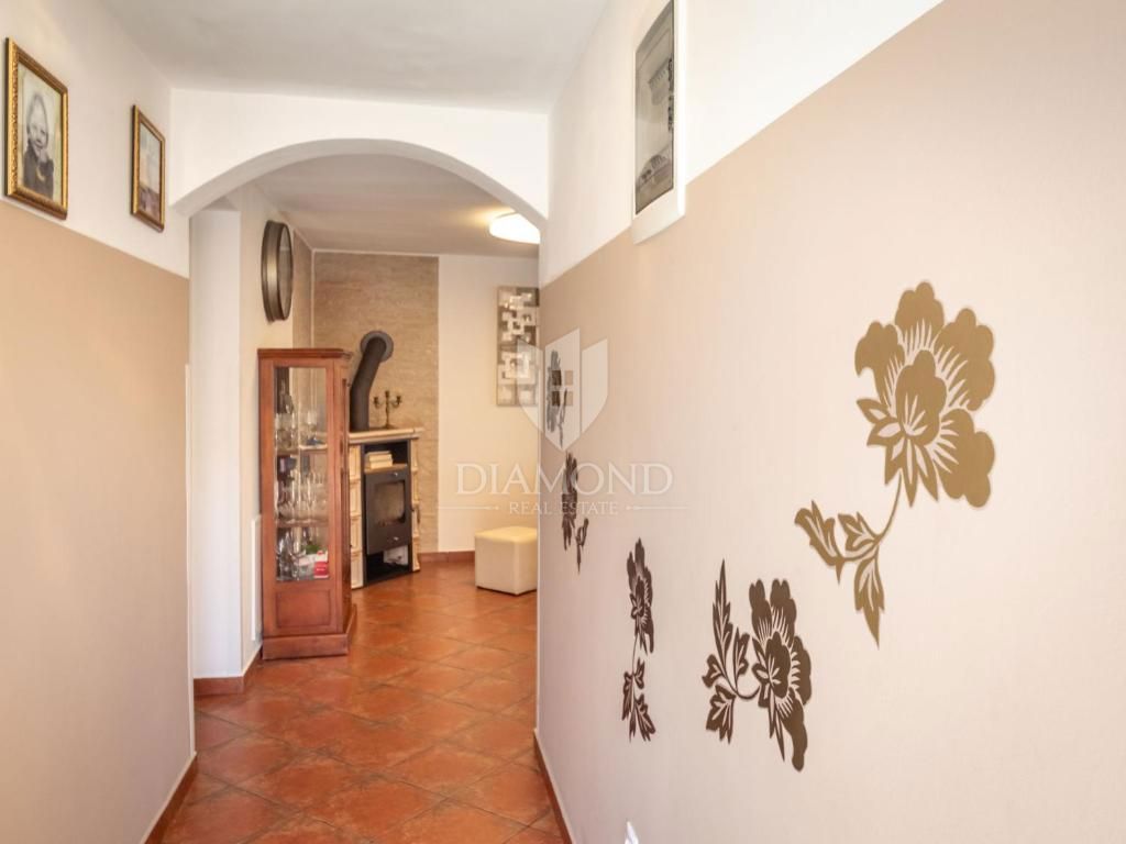 Pola, Valdebek - casa indipendente con 4 appartamenti e un ampio giardino