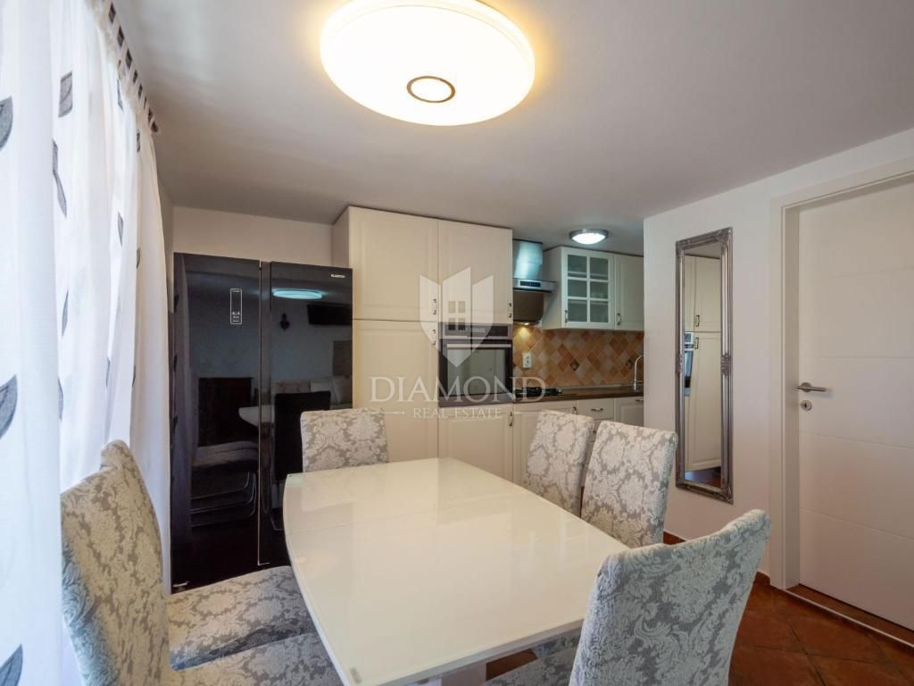 Pola, Valdebek - casa indipendente con 4 appartamenti e un ampio giardino