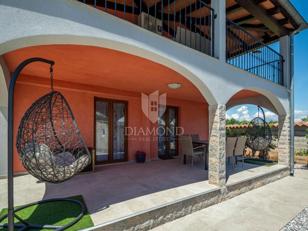 Pola, Valdebek - casa indipendente con 4 appartamenti e un ampio giardino