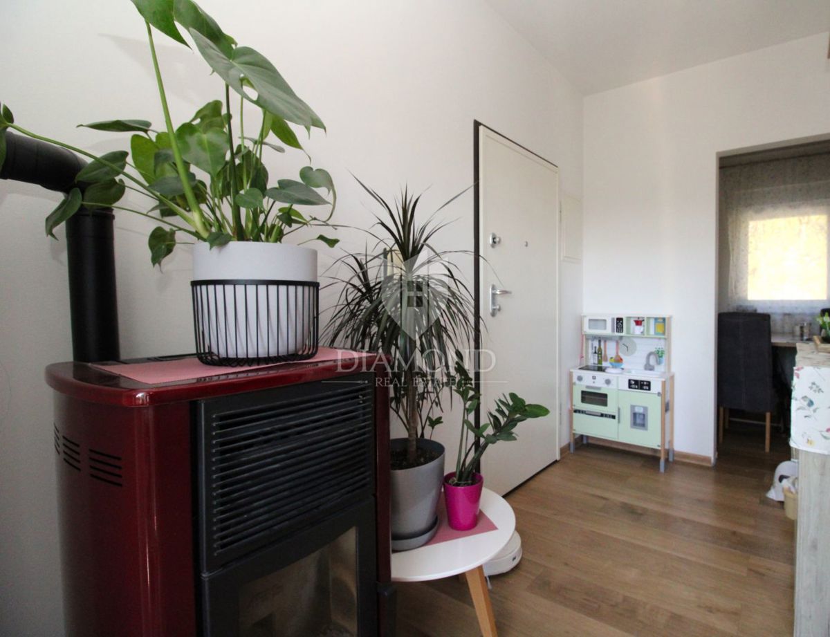 VIŠKOVO, MLADENIĆI – APPARTAMENTO BILOCALE CON PARCHEGGIO