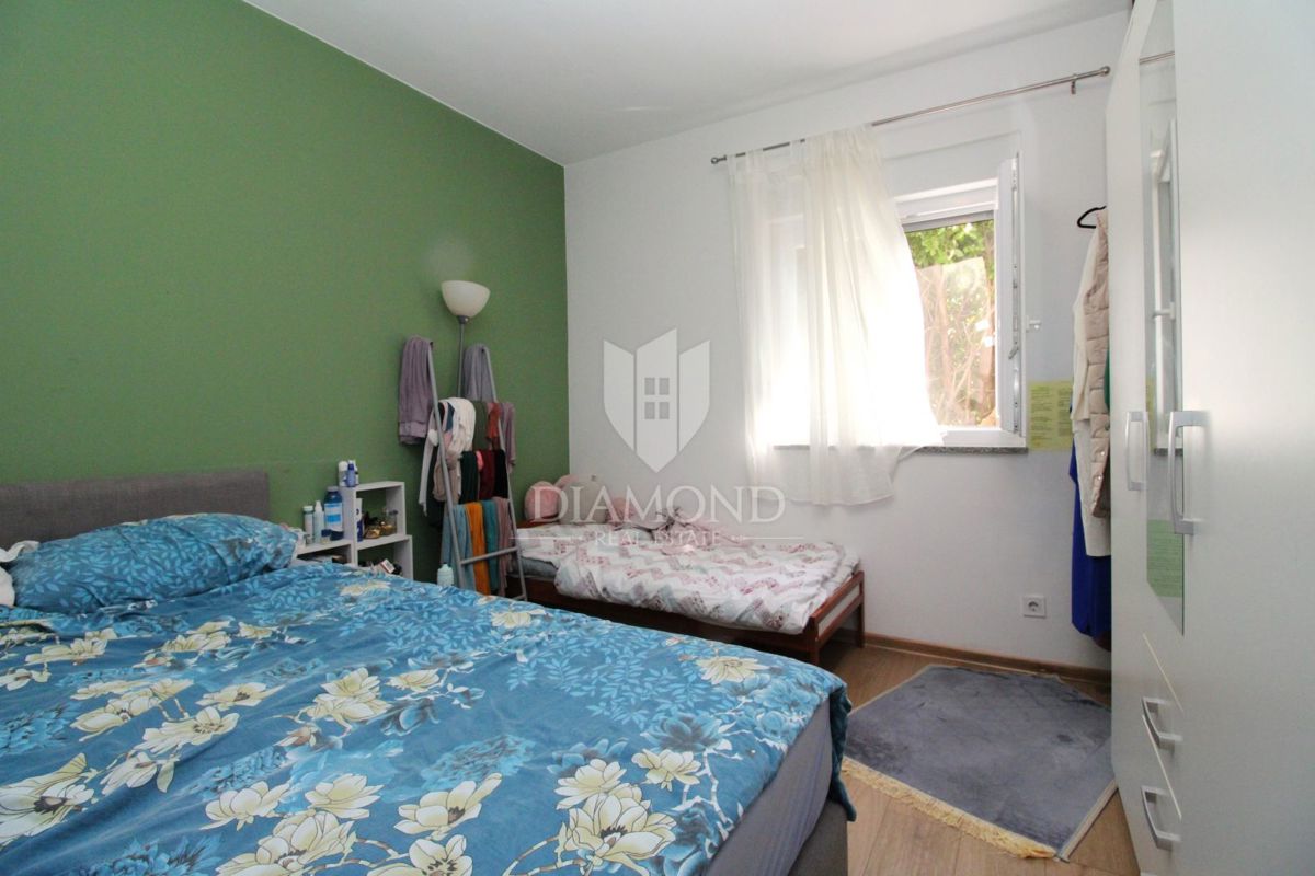 VIŠKOVO, MLADENIĆI – APPARTAMENTO BILOCALE CON PARCHEGGIO