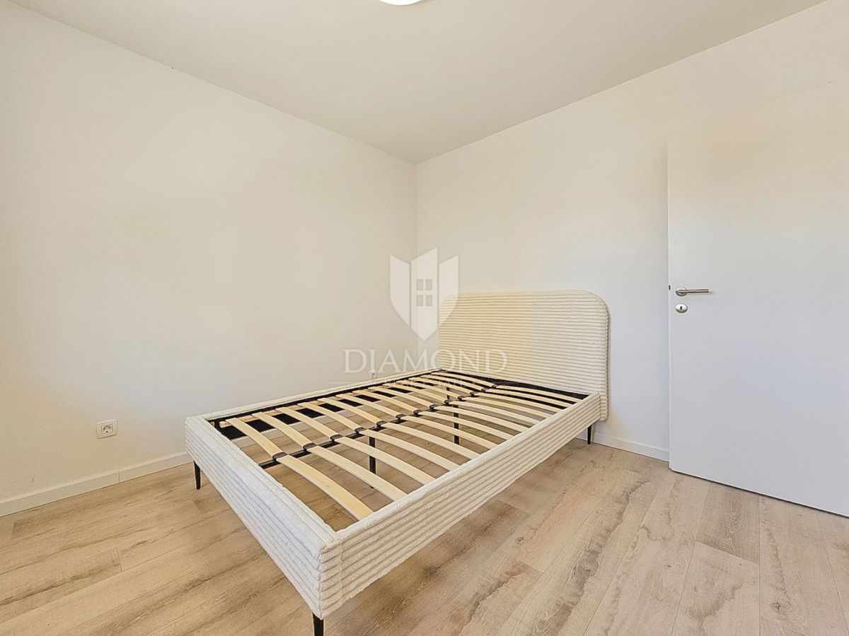 Novigrad, appartamento al piano terra vicino al mare!