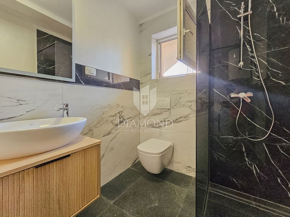 Novigrad, appartamento al piano terra vicino al mare!