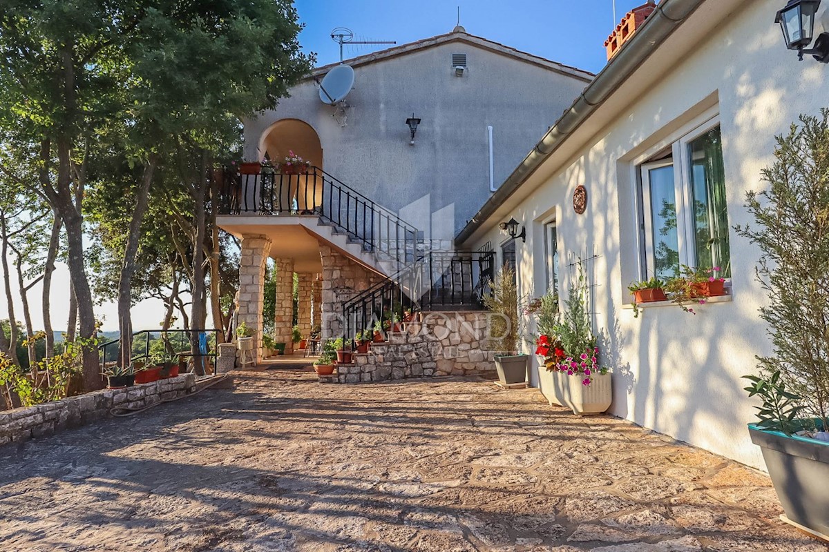 Bella proprietà a Rovigno vicino al mare