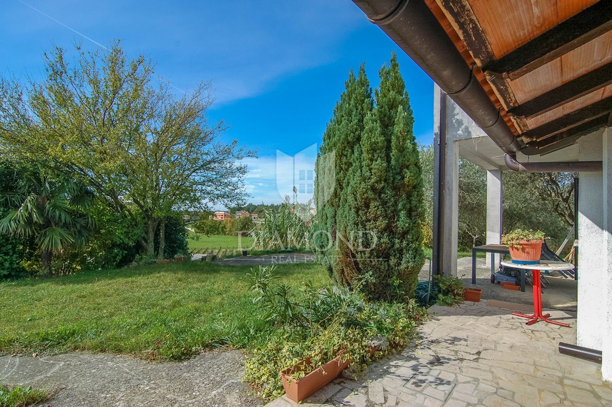 Visinada, casa con 5 appartamenti e vista aperta