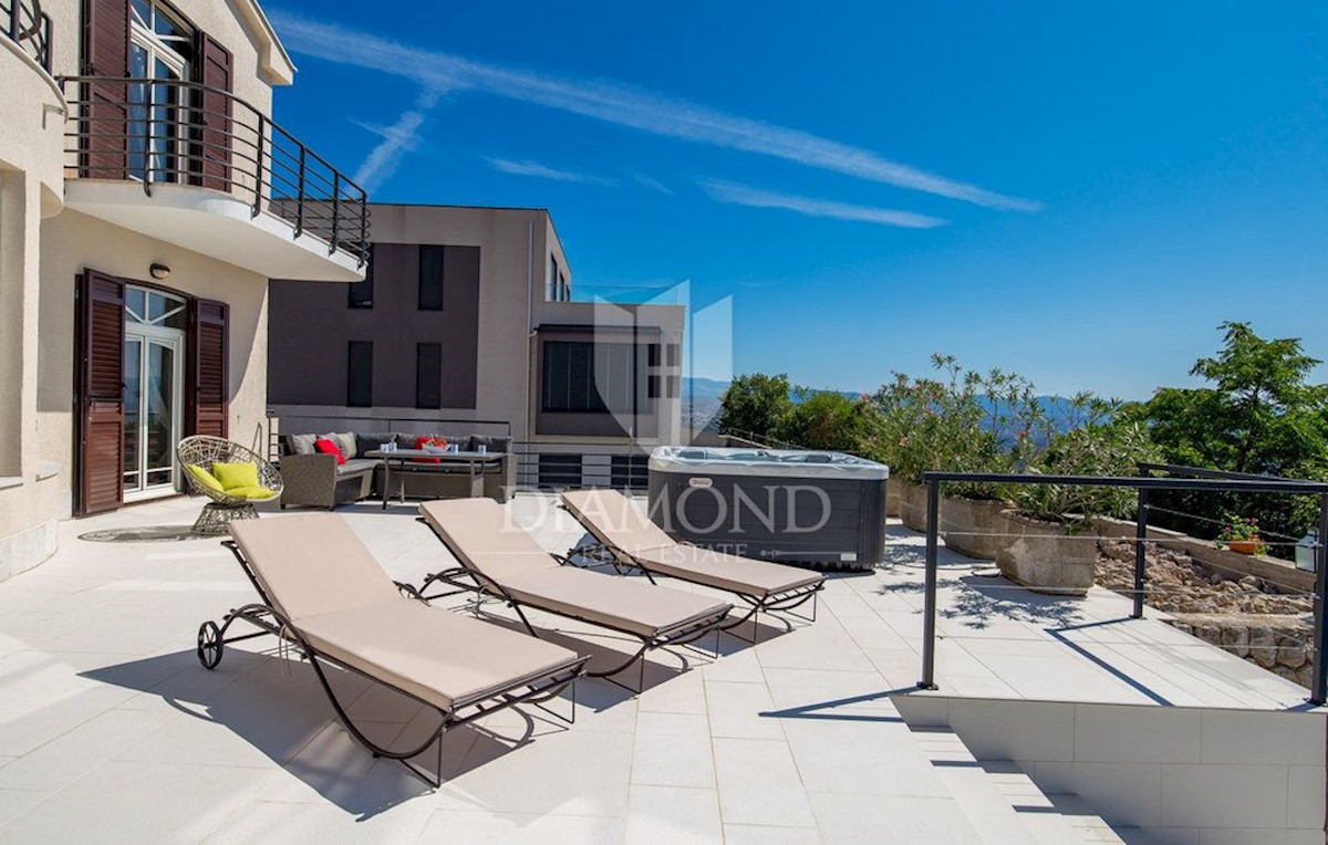 Opatija, dintorni, Villa di lusso con piscina e vista mare