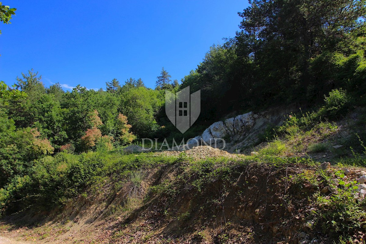 Rabac - Labin, terreno edificabile in ottima posizione