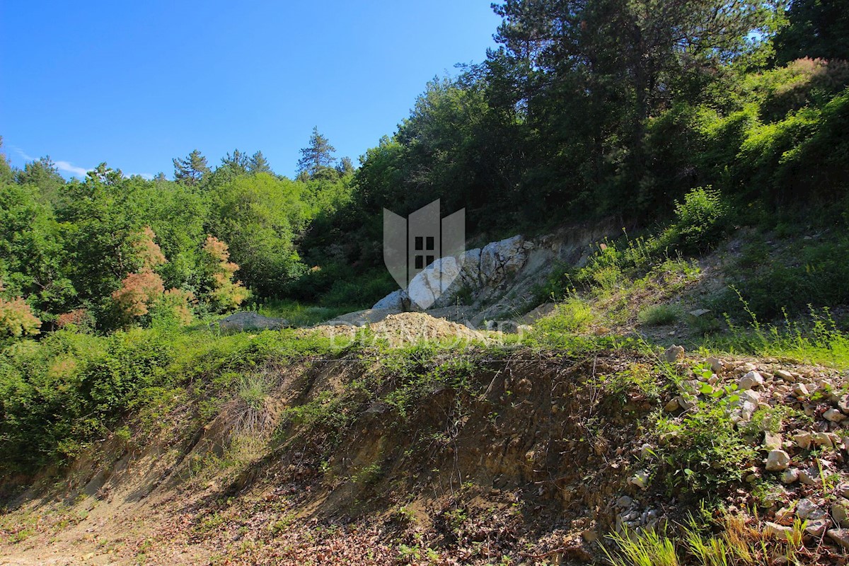 Rabac - Labin, terreno edificabile in ottima posizione