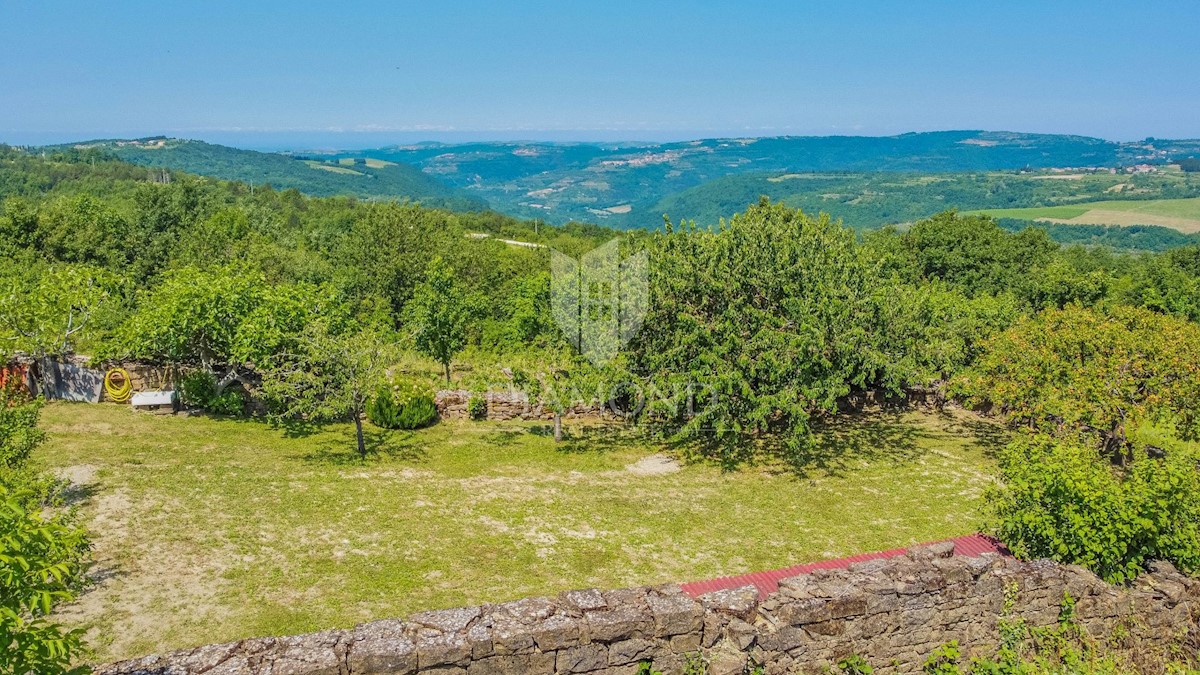 Momiano, dintorni! Rudere da ristrutturare con vista panoramica sul mare!