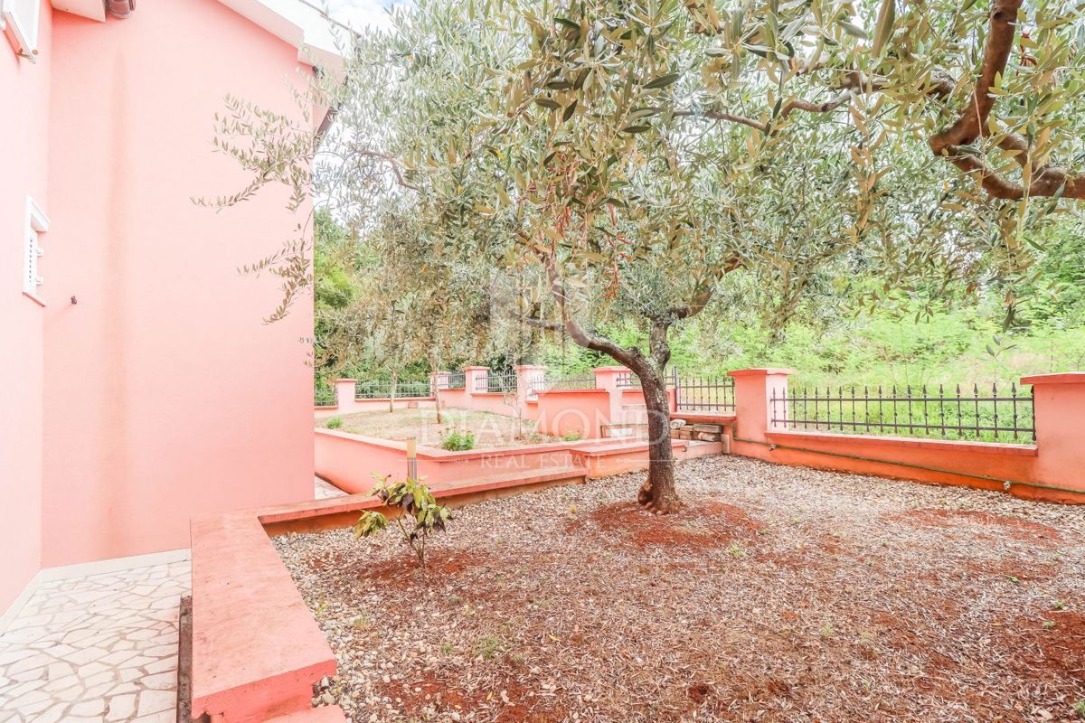 Parenzo, dintorni, casa spaziosa con vista mare!