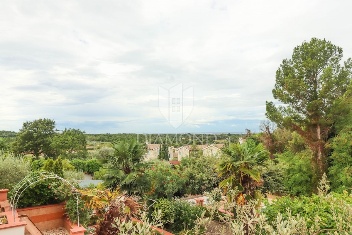 Parenzo, dintorni, casa spaziosa con vista mare!