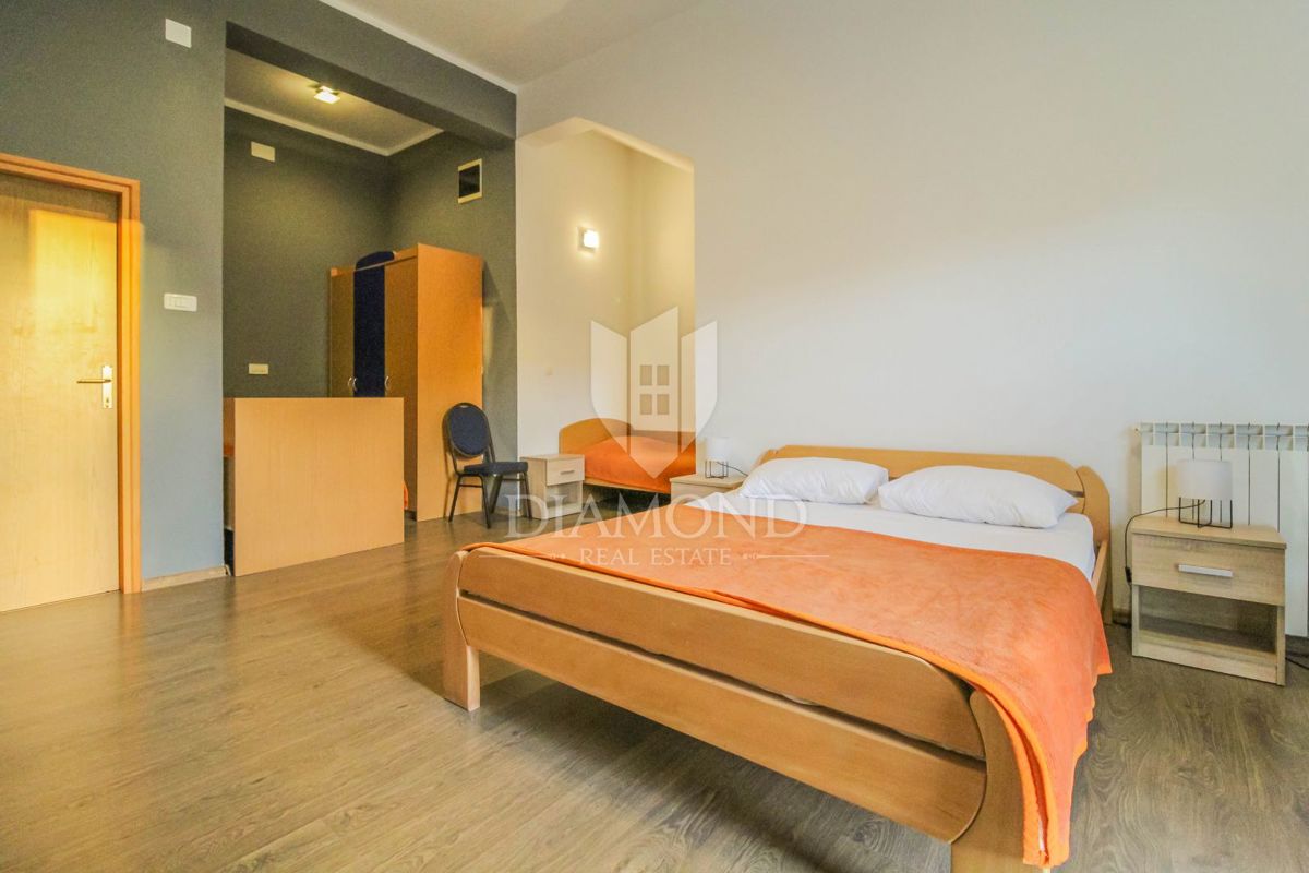 Zona Umago, condominio con ampio giardino