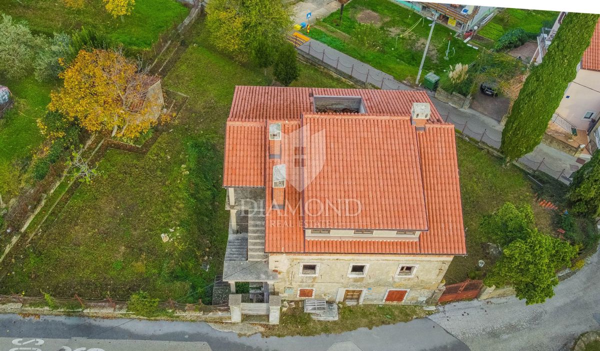 Momiano, una casa eccezionale con una bellissima vista!