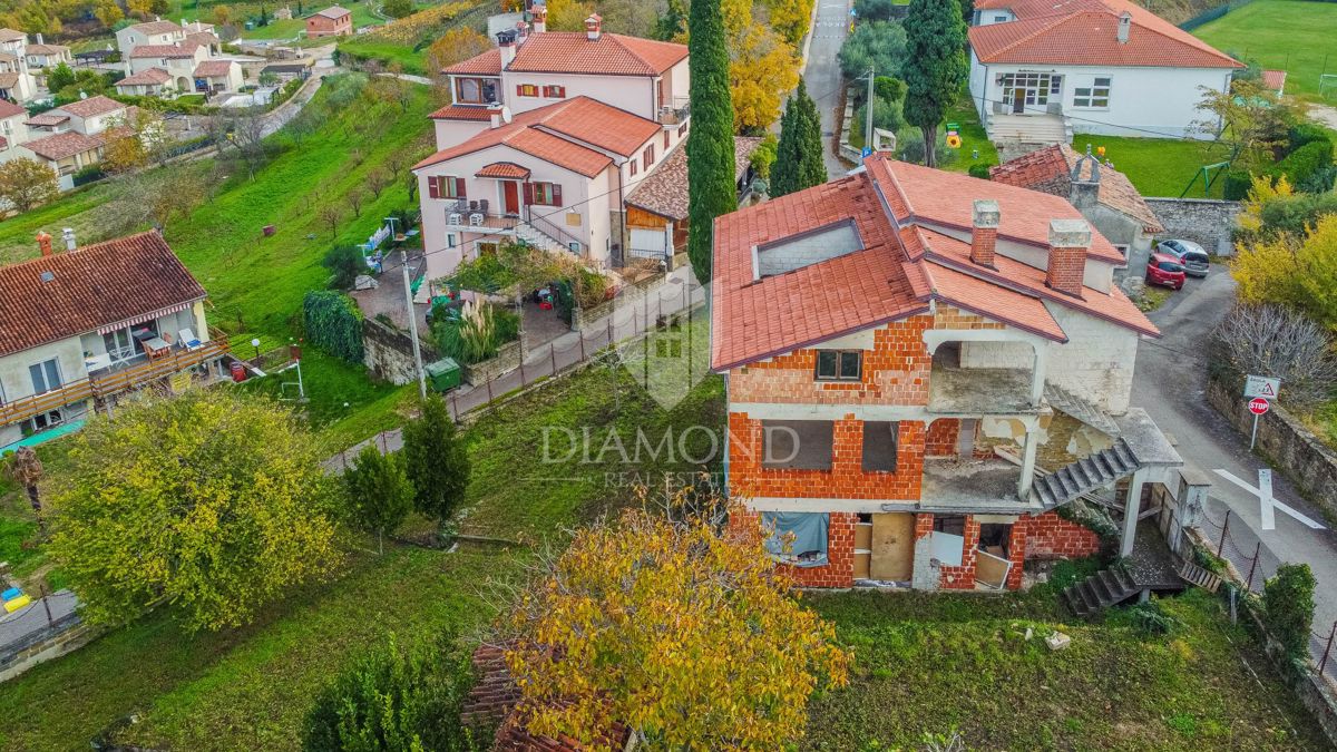 Momiano, una casa eccezionale con una bellissima vista!