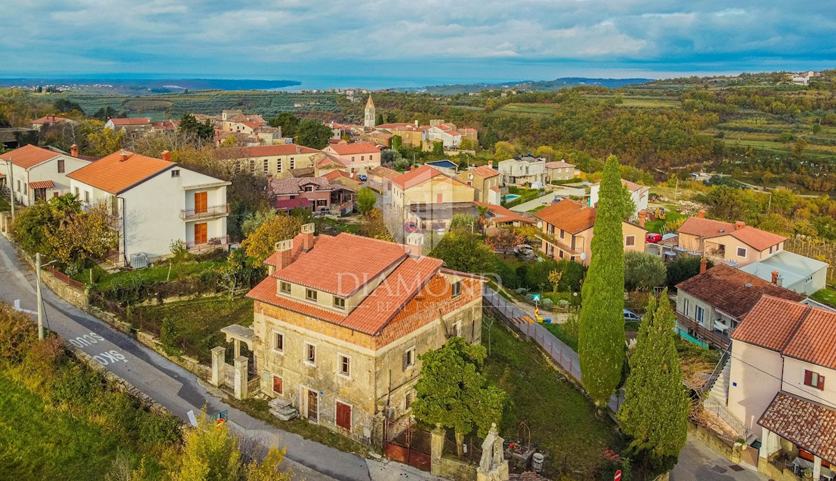 Momiano, una casa eccezionale con una bellissima vista!