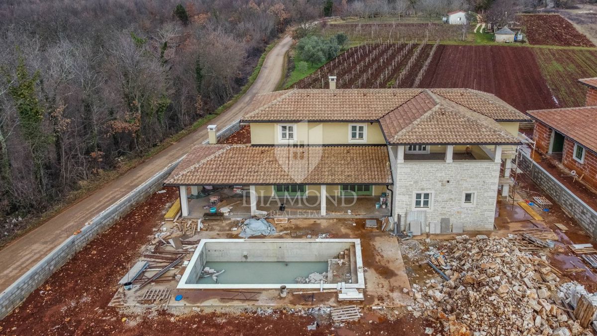 Rovigno, dintorni, nuova casa indipendente con piscina