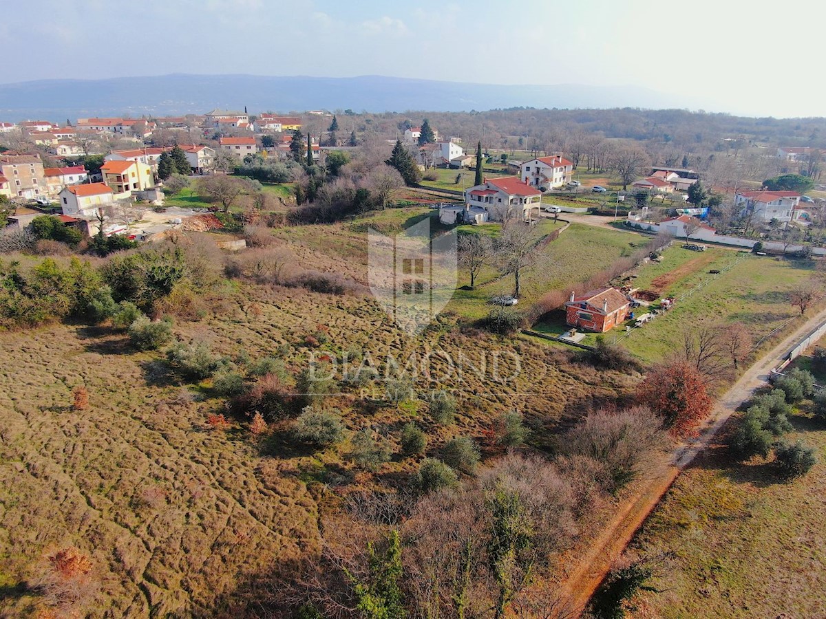 Terreno Barban, 1.000m2