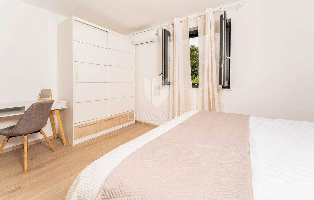 Labin, dintorni, casa vacanze di nuova costruzione con piscina