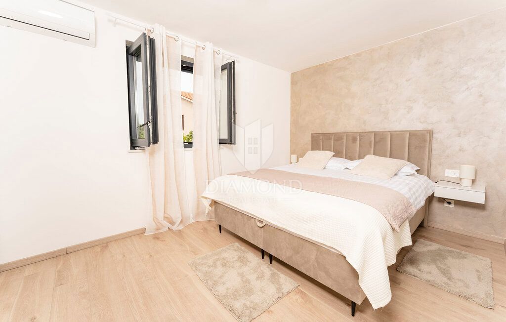 Labin, dintorni, casa vacanze di nuova costruzione con piscina