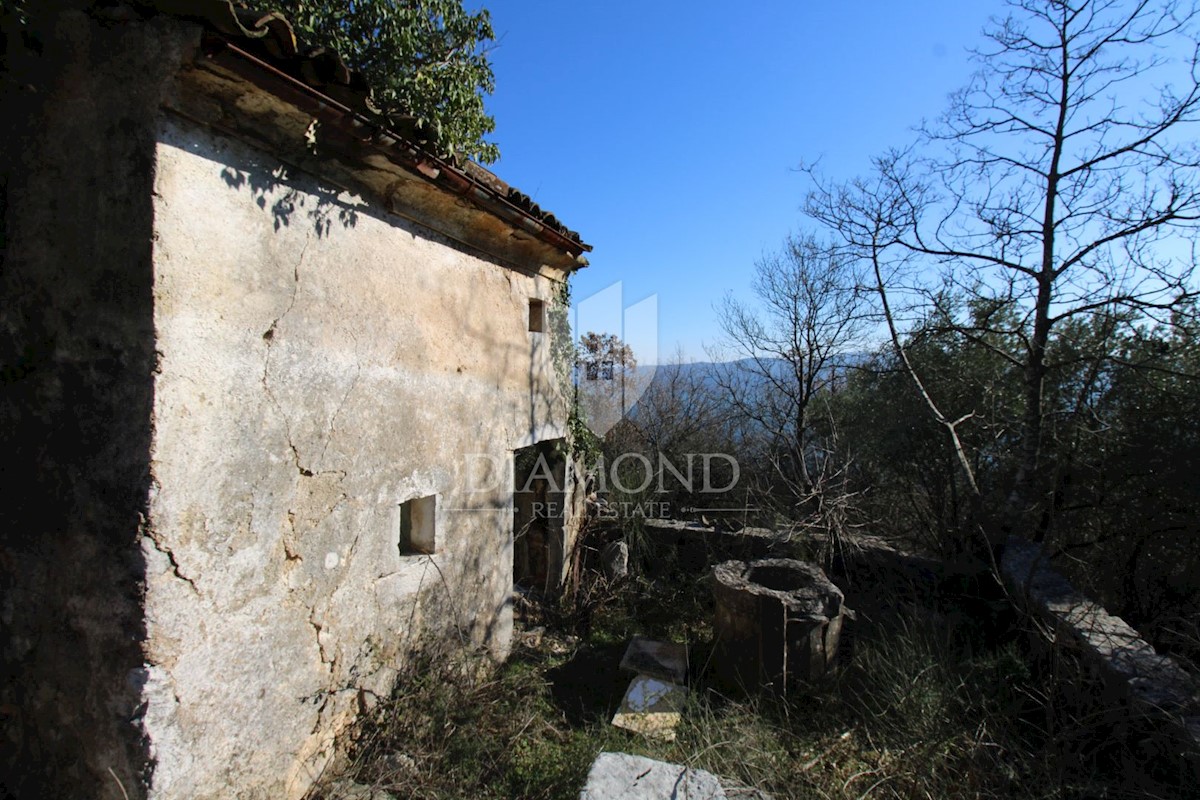 Labin, dintorni, antico con una bellissima vista sul mare