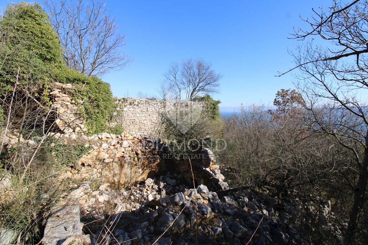 Labin, dintorni, antico con una bellissima vista sul mare