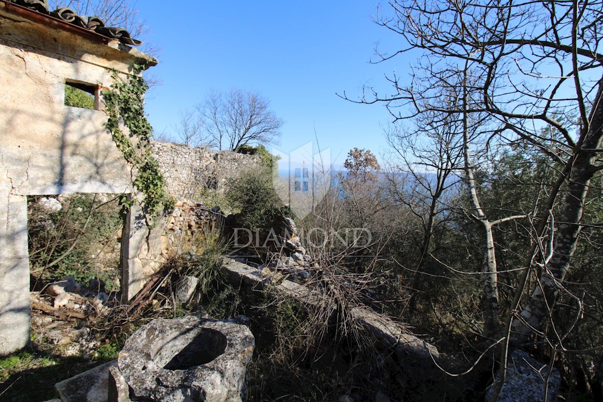 Labin, dintorni, antico con una bellissima vista sul mare