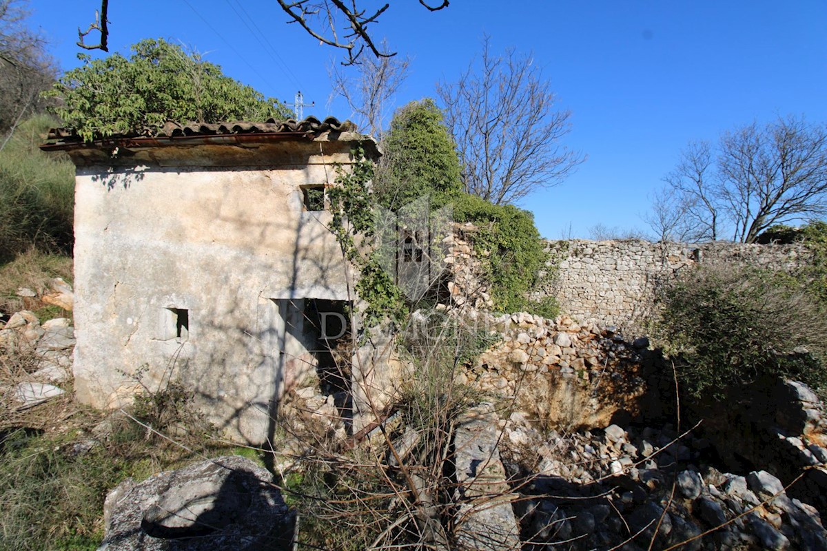 Labin, dintorni, antico con una bellissima vista sul mare