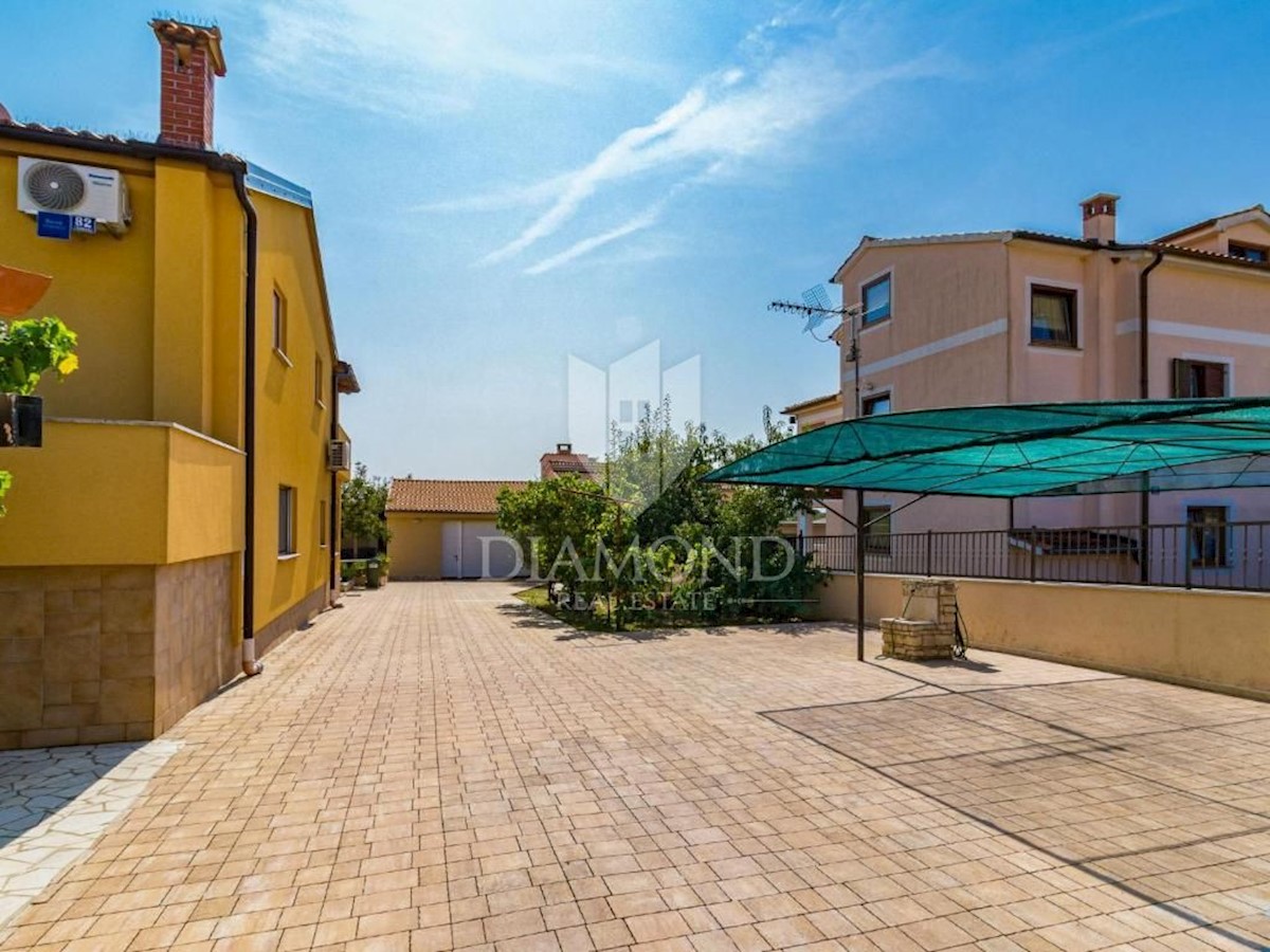 Parenzo, condominio con piscina e ampio giardino!