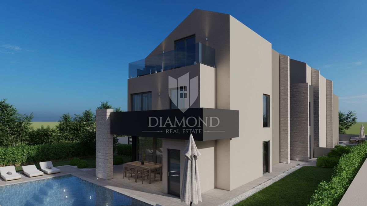 Parenzo, lussuosa villa moderna a 500 m dal mare!