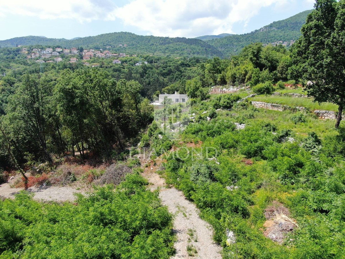 Opatija, dintorni, terreno edificabile con una bellissima vista sul mare