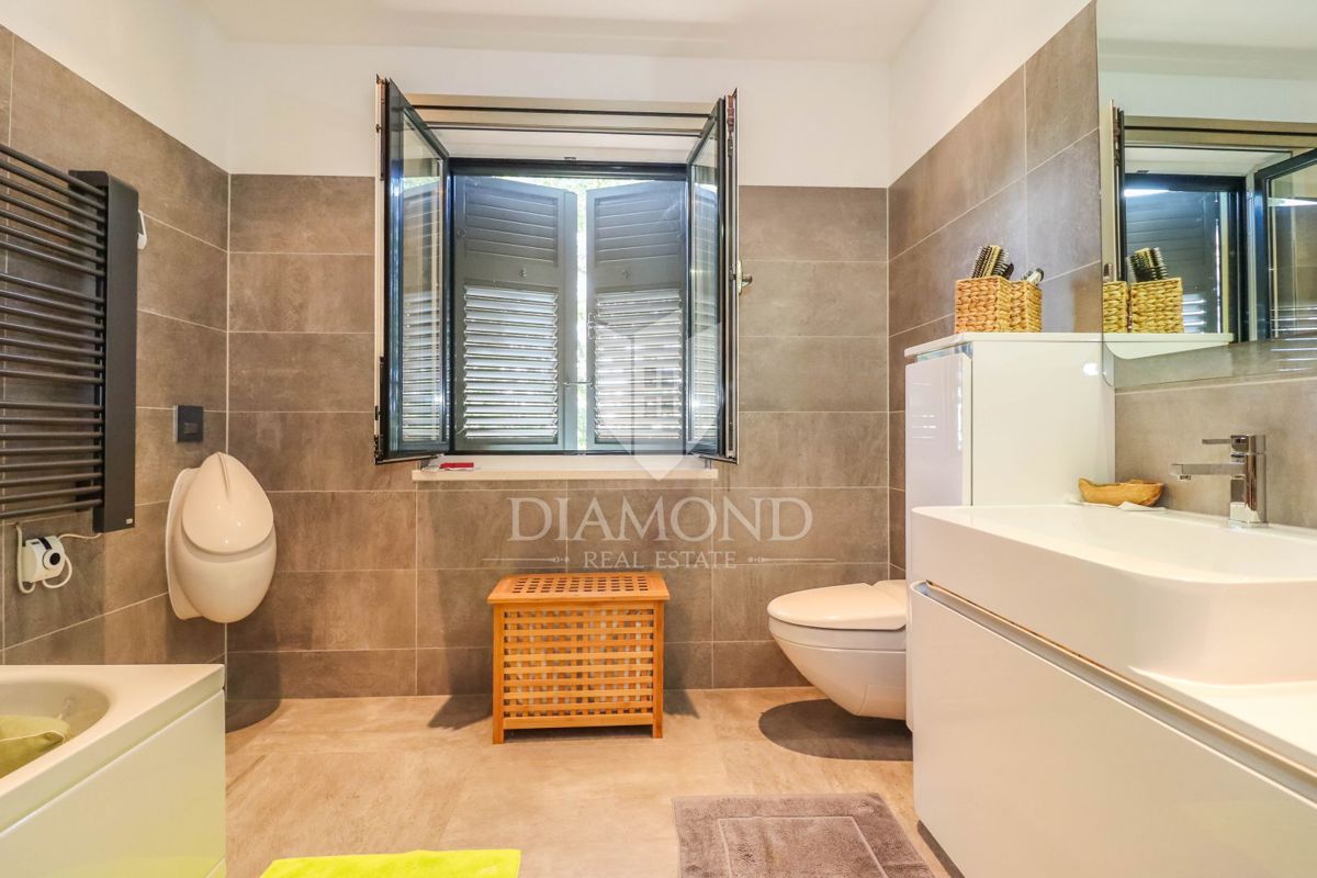 Rovigno, dintorni, casa familiare in ottima posizione