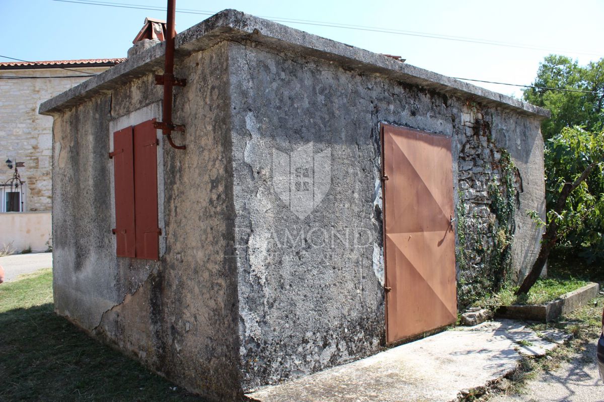 Barban, dintorni, casa per adattamento