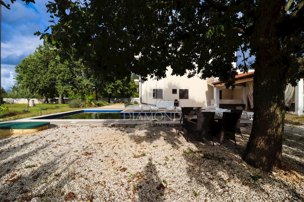 Casa Poreč, 400m2