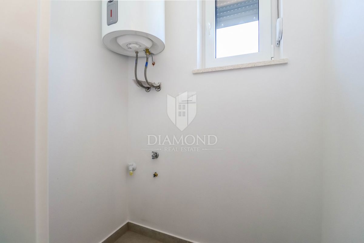 Dignano, nuova casa moderna con piscina