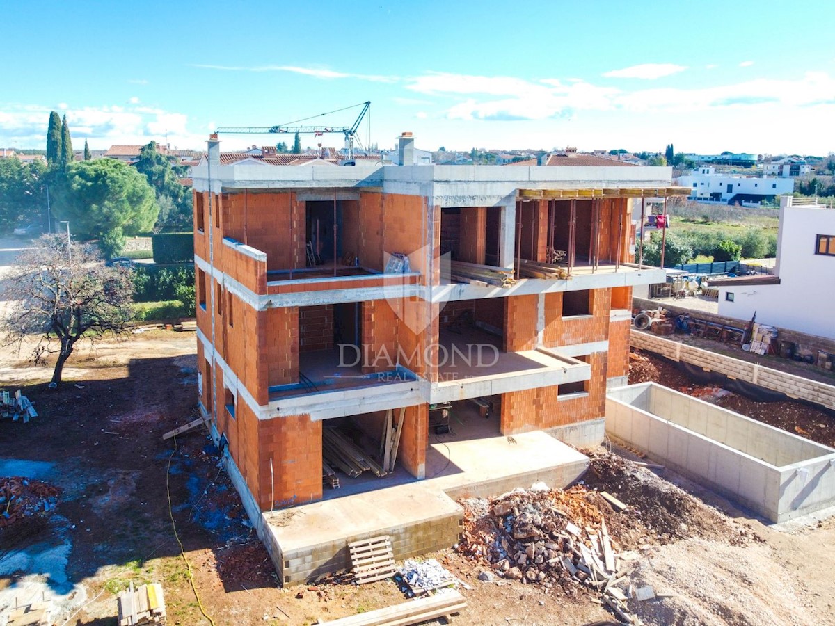 Parenzo, una fantastica casa con vista sul mare in una posizione attraente!