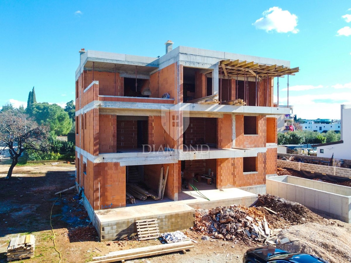 Parenzo, una fantastica casa con vista sul mare in una posizione attraente!