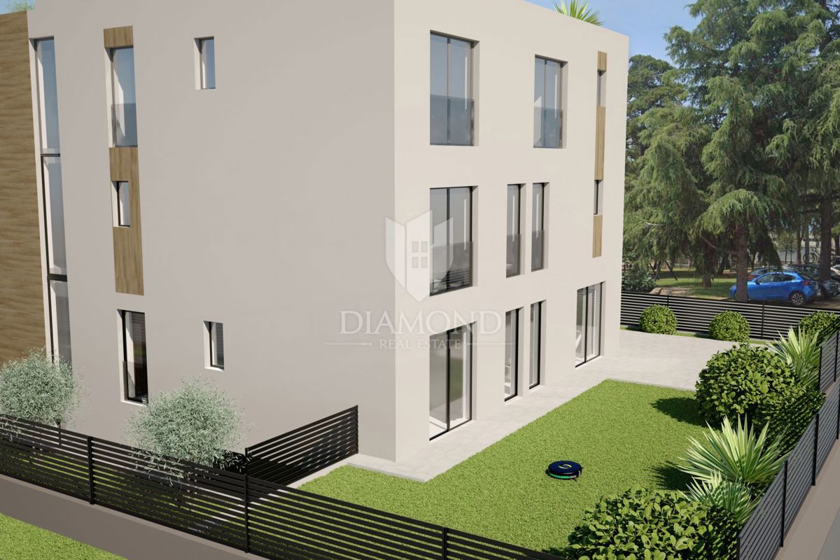 Grazioso appartamento nuovo con giardino, ad un passo dal centro di Rovigno