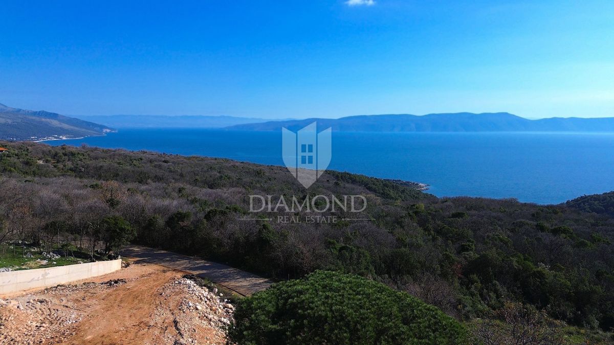 Labin, Rabac, terreno edificabile con vista mare