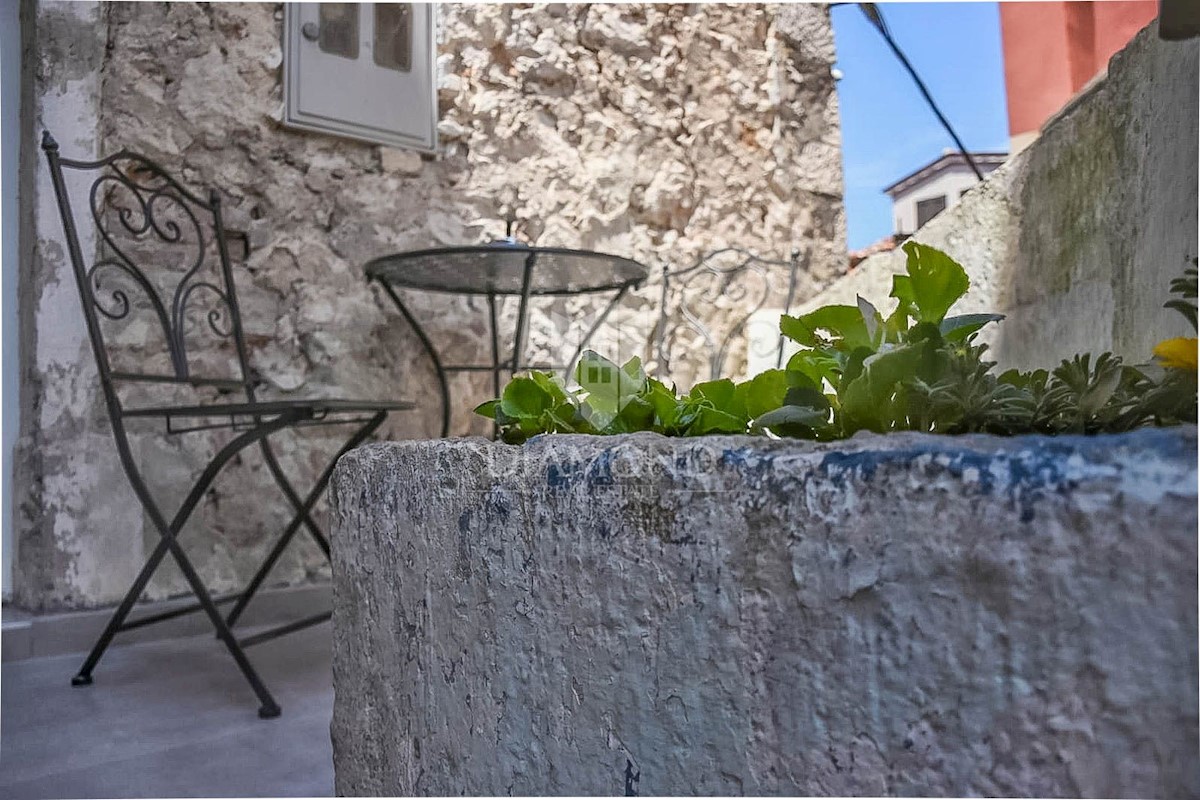  Bilocale con terrazza nel cuore di Rovigno