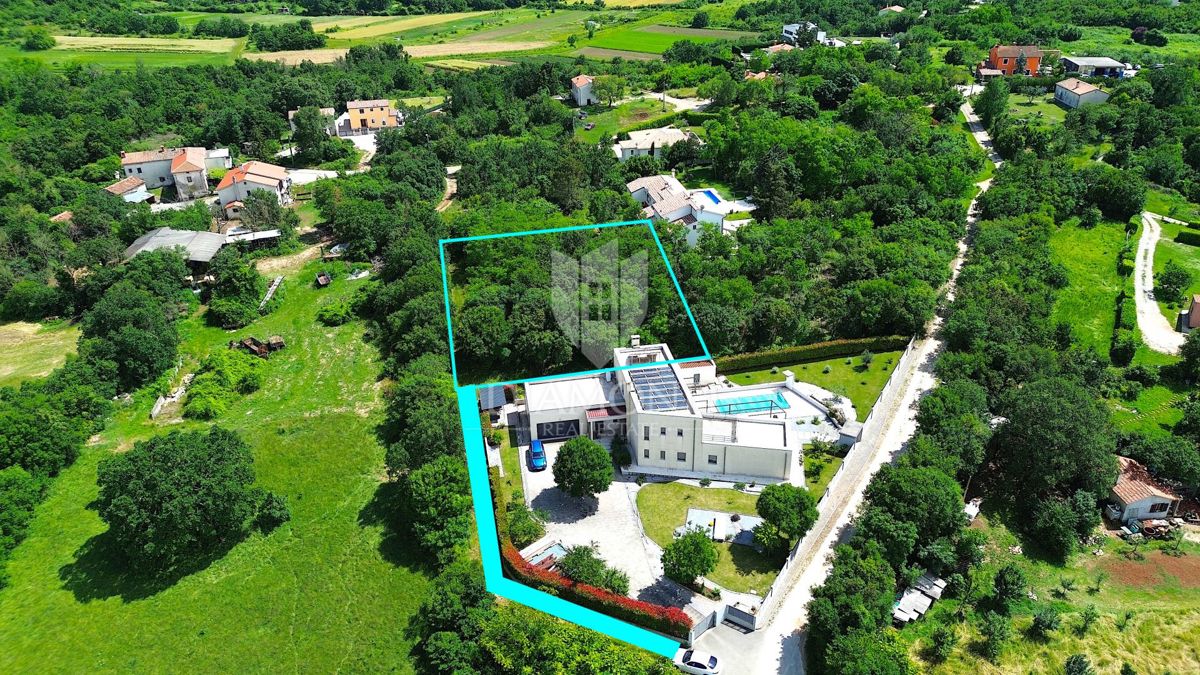 Labin, terreno edificabile in una posizione TOP nella città