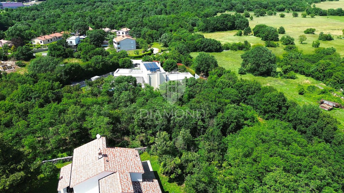 Labin, terreno edificabile in una posizione TOP nella città