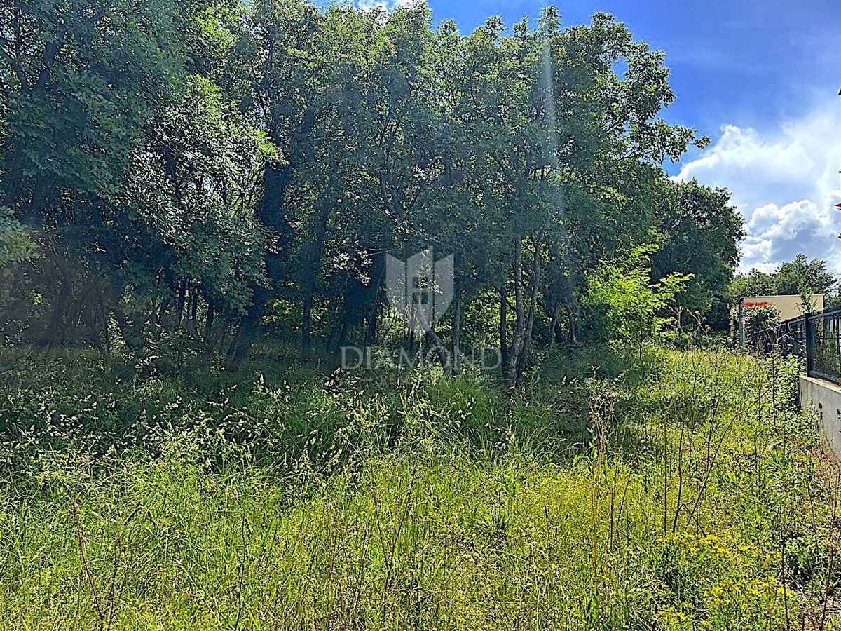 Labin, terreno edificabile in una posizione TOP nella città