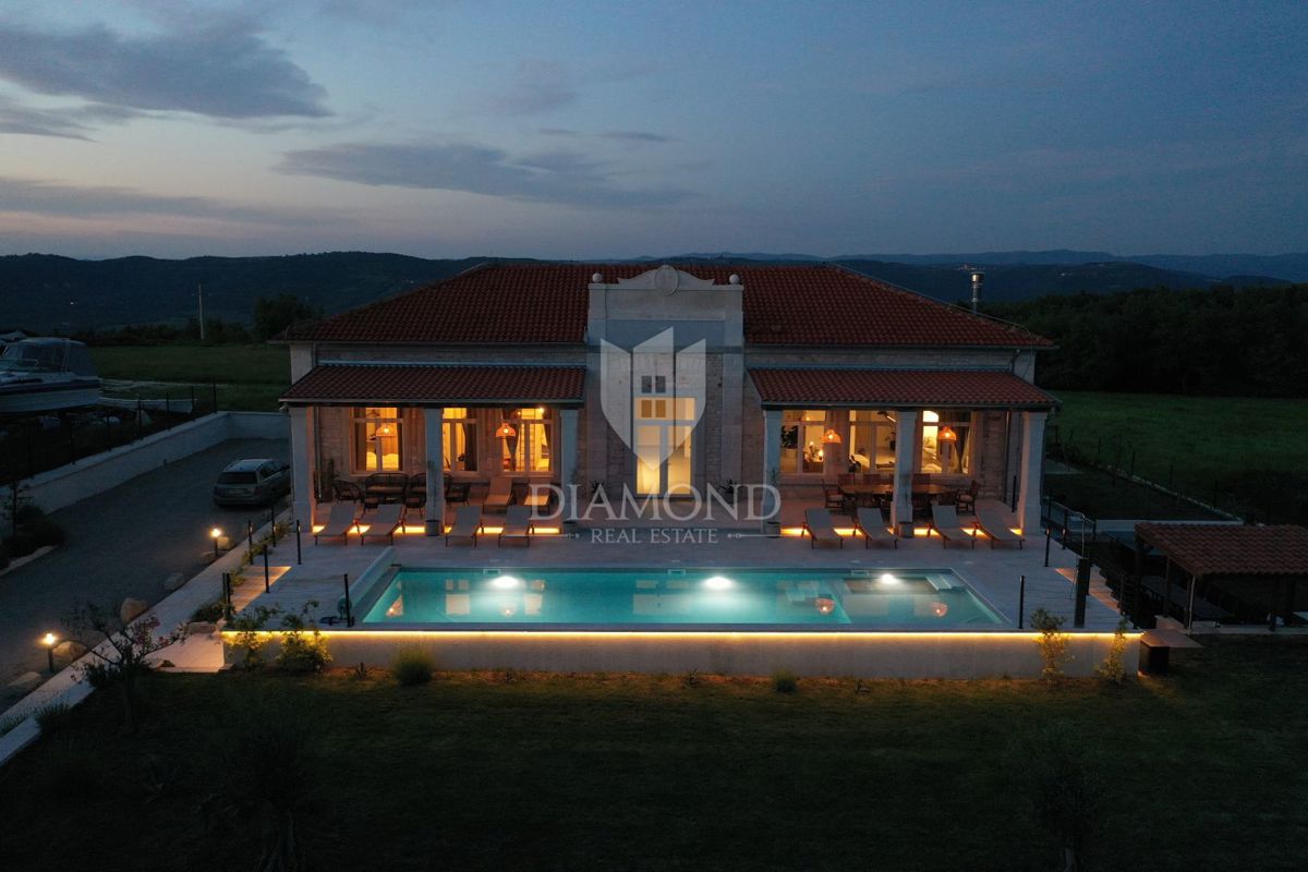 Parenzo, Dintorni, Villa Unica con Piscina